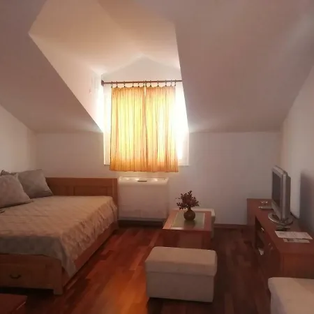 Bernarda Apartment *